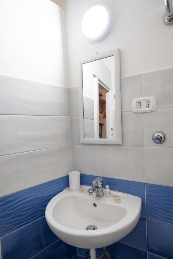 Cosmea By Dimorra Apartment Наполи Екстериор снимка